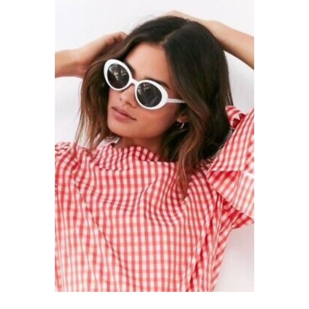 Urban Outfitters - Retro Oval Sunglasses